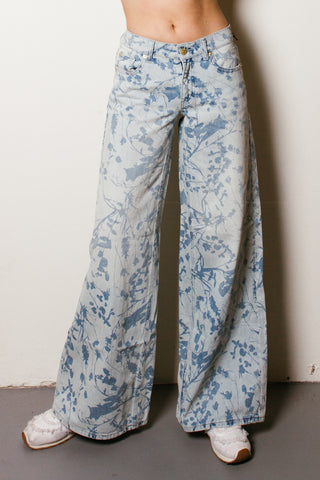 Urban Outfitters BDG Low & Wide Jean in Floral Print